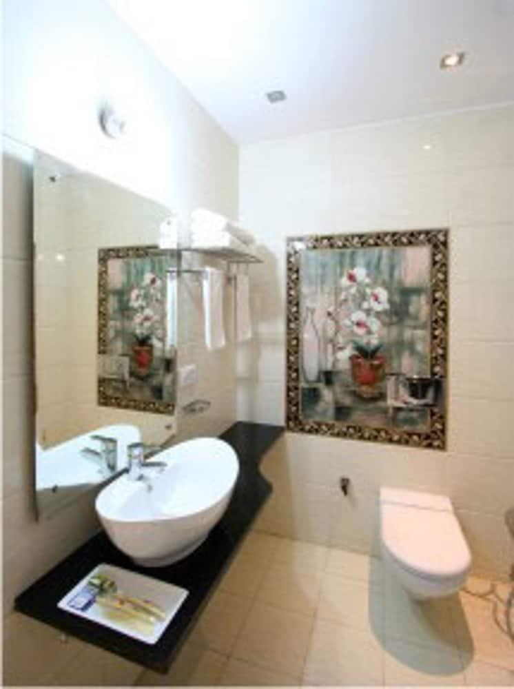 Hotel Dewdrop Intercity Delhi (National Capital Territory of India)