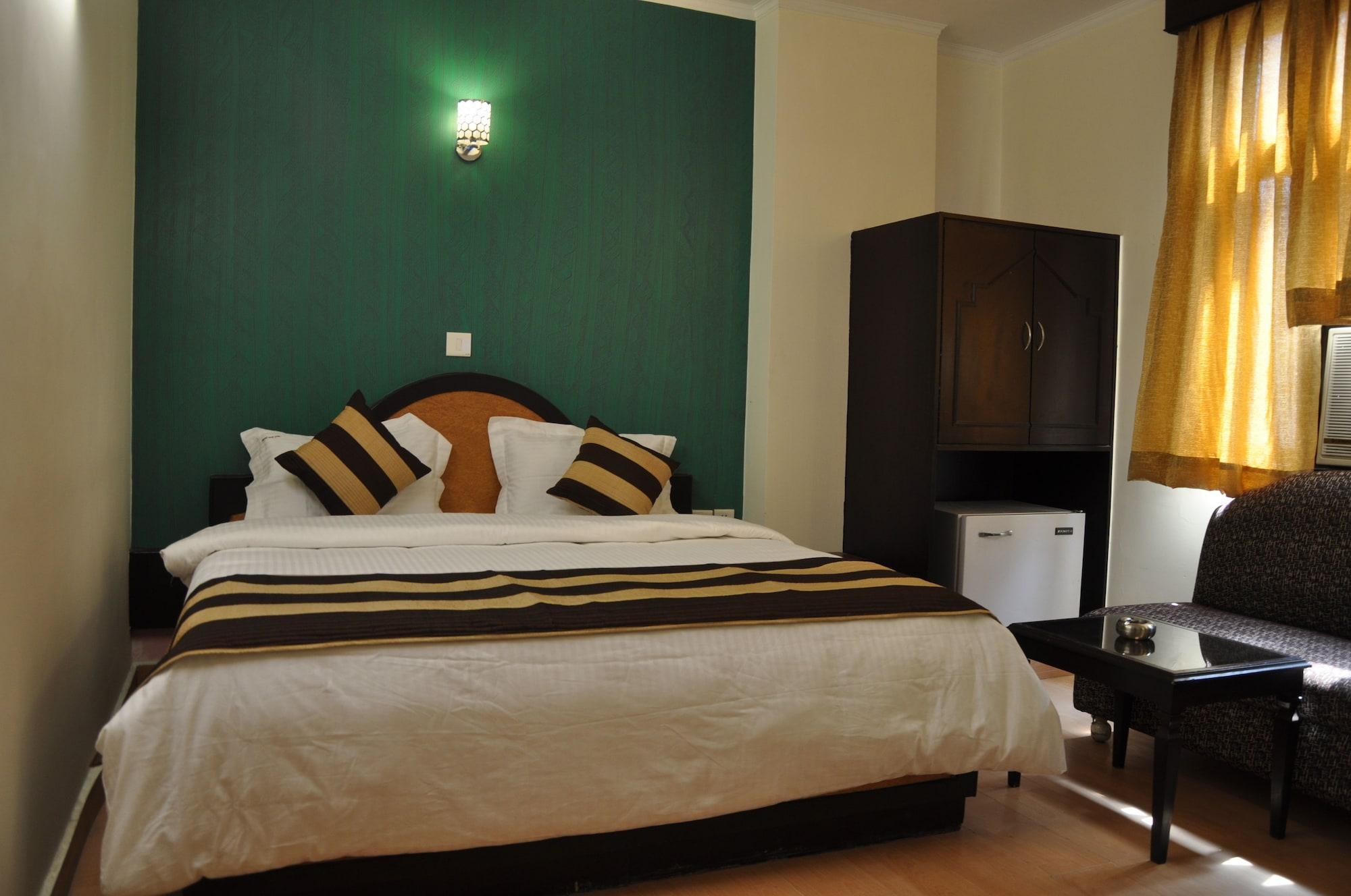 Hotel Fabhotel Darbar