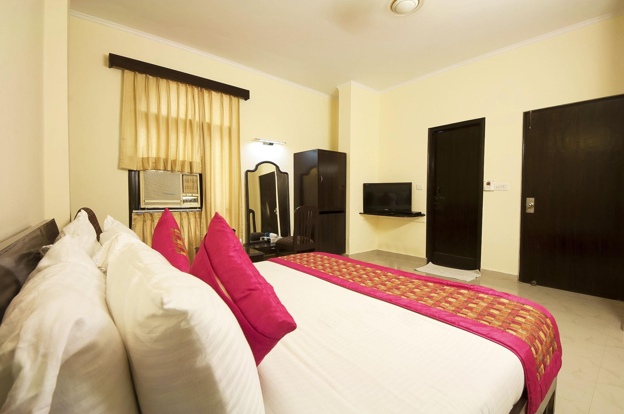 Hotel Fabhotel Darbar 3*