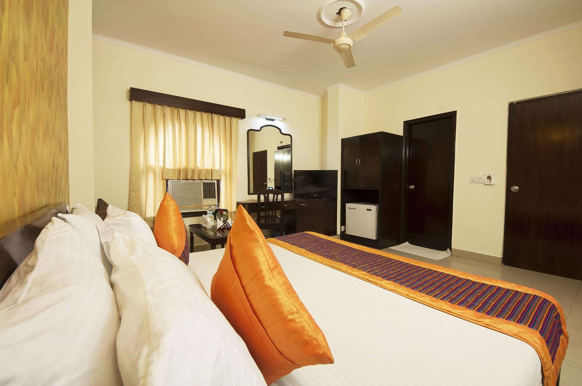 Hotel Fabhotel Darbar 3*