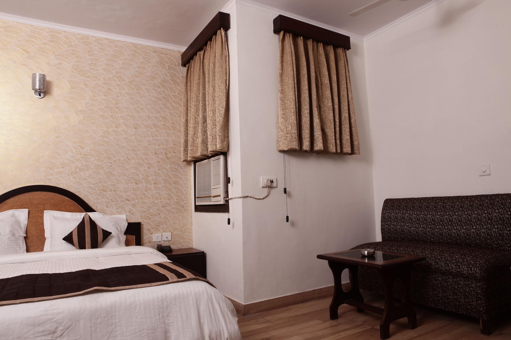 Fabhotel Darbar Hotel