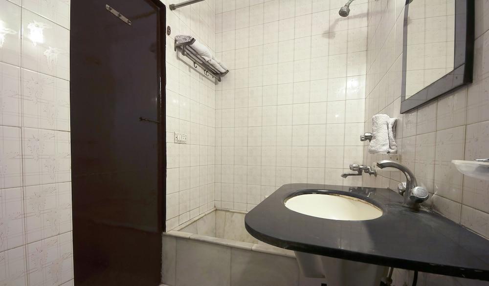 Hotel Fabhotel Darbar Delhi (National Capital Territory of India)