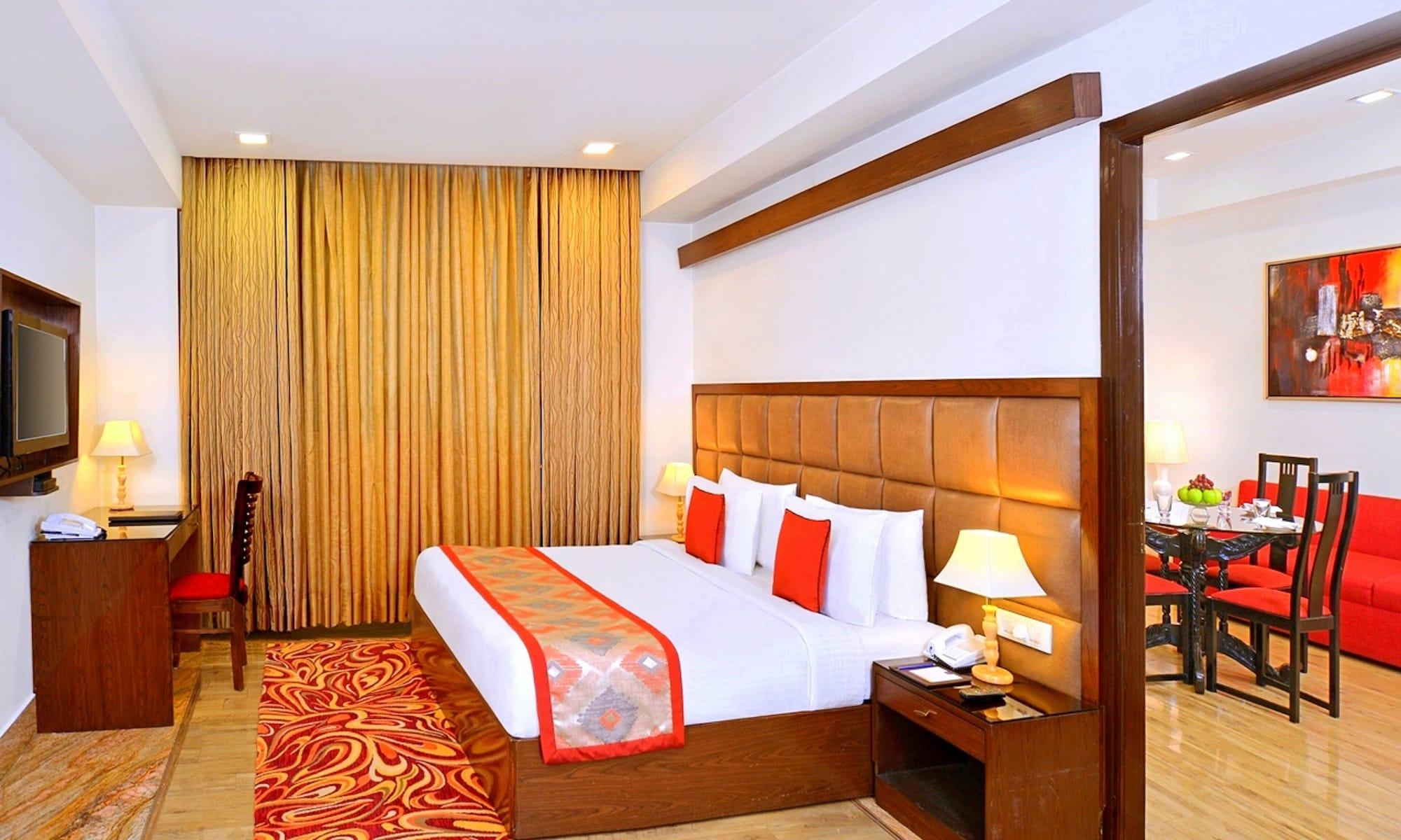 Hotel Taurus Sarovar Portico New Delhi