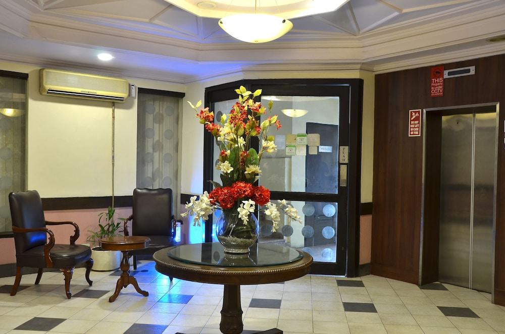 The Tourist - 1 Min From Railway Station 3* New Delhi