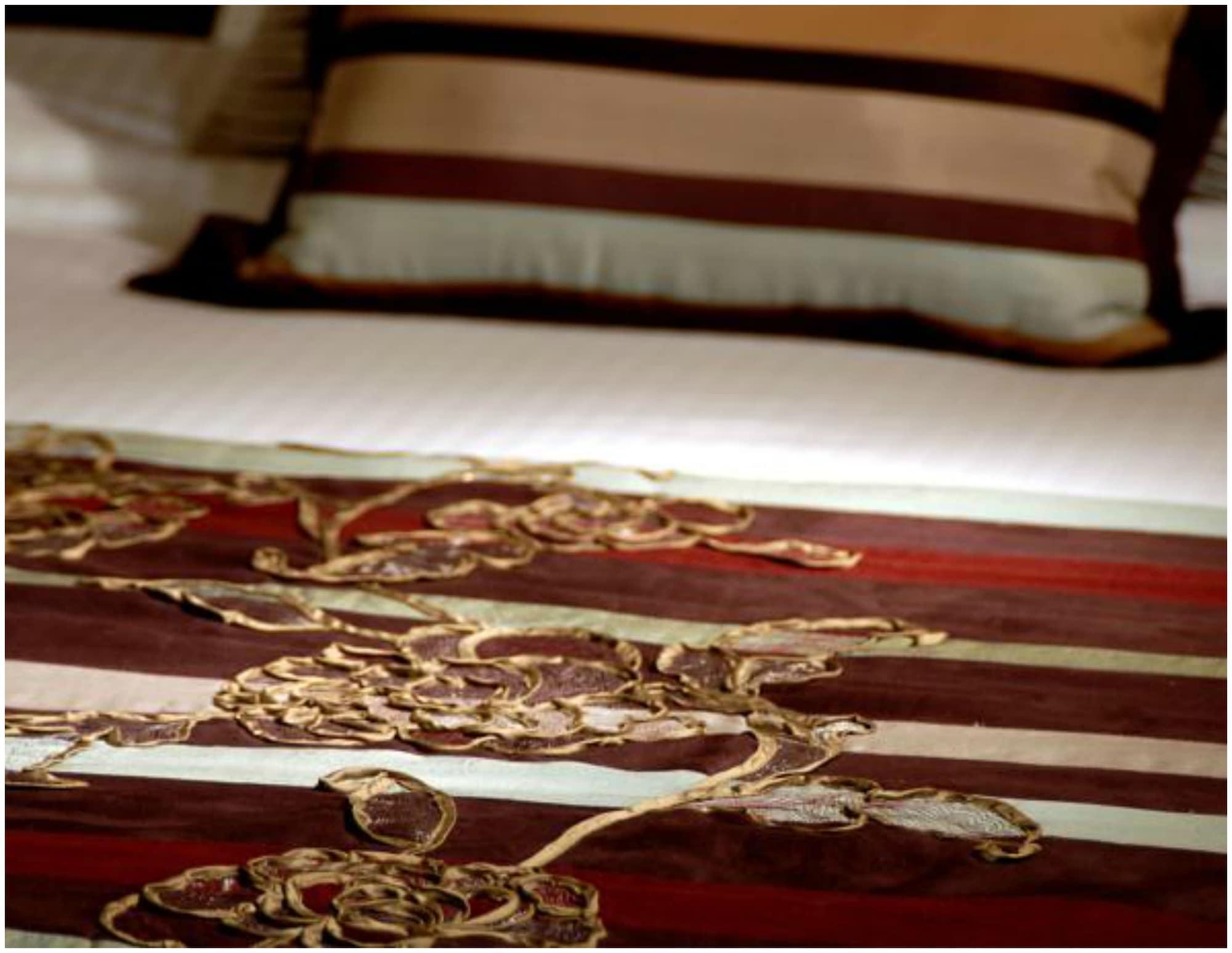 Udman Panchshila Park Hotel 4*