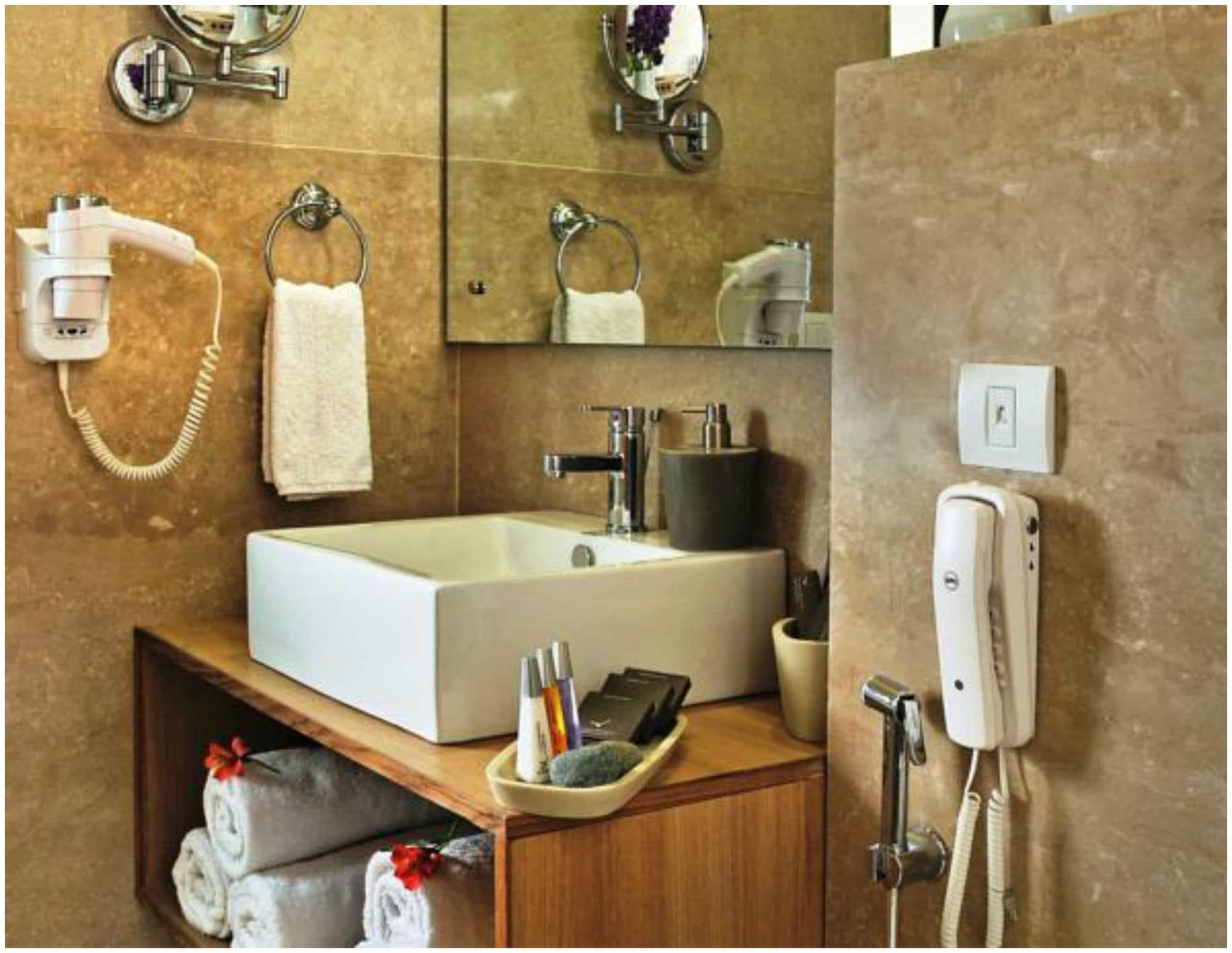 Udman Panchshila Park Hotel 4*
