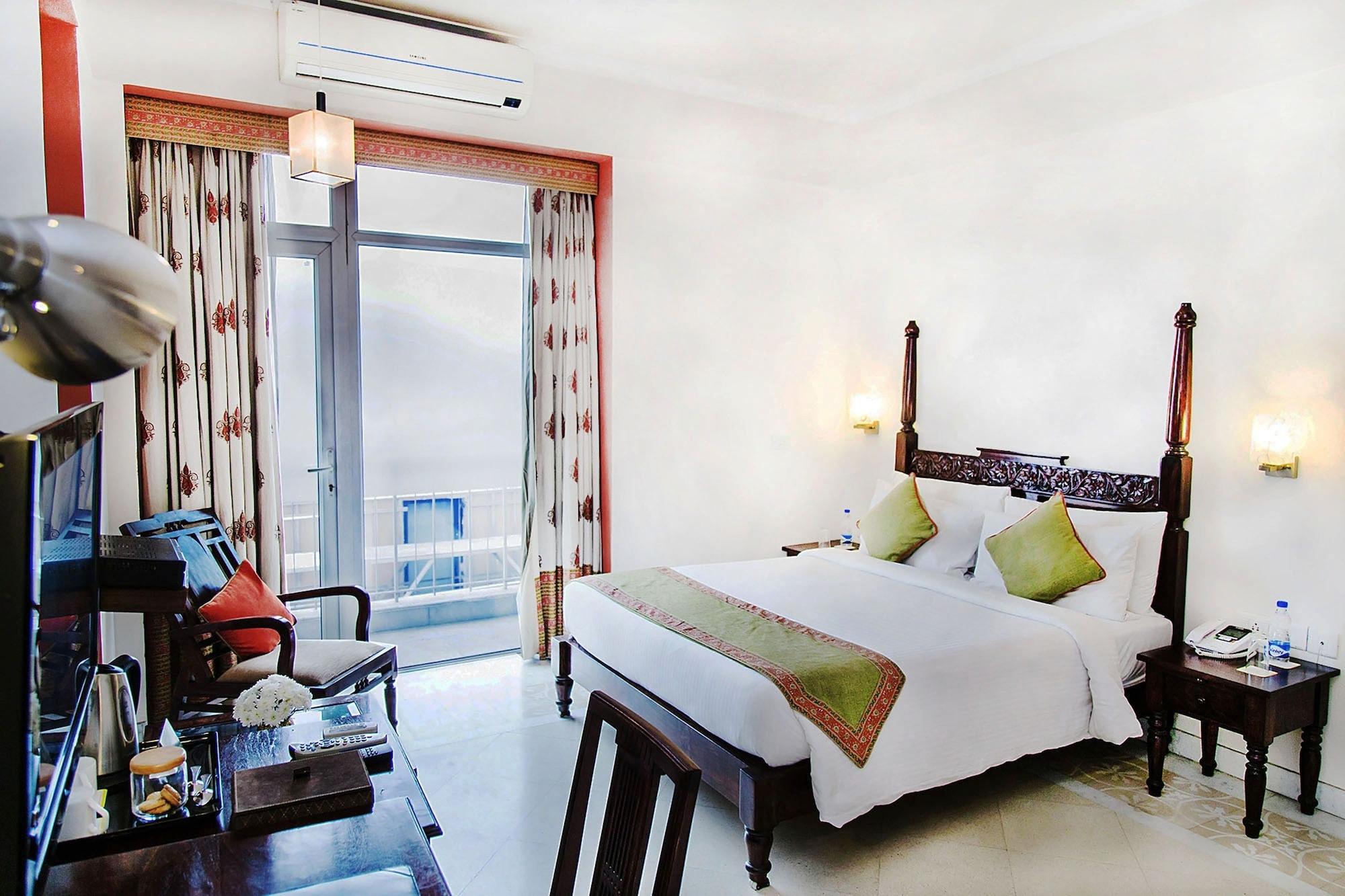 Mantra Amaltas Hotel 4*