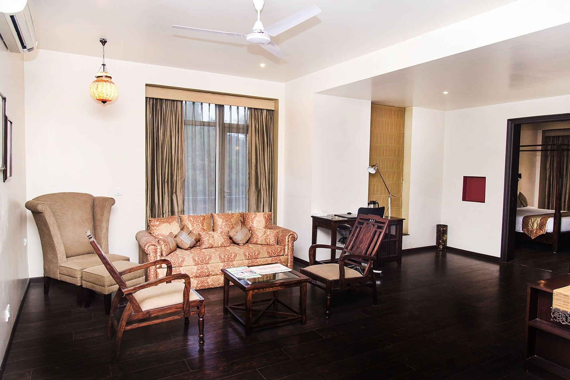 Hotel Mantra Amaltas 4*