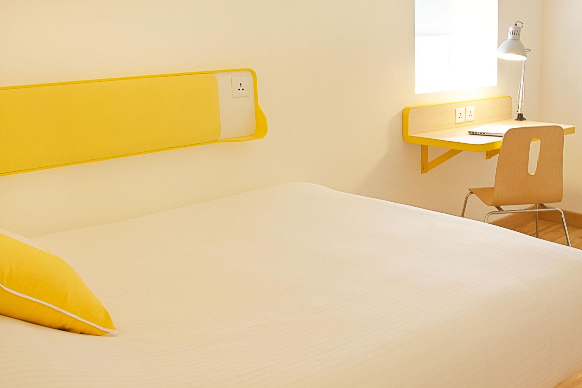 Hotel Bloomrooms @ Link Road