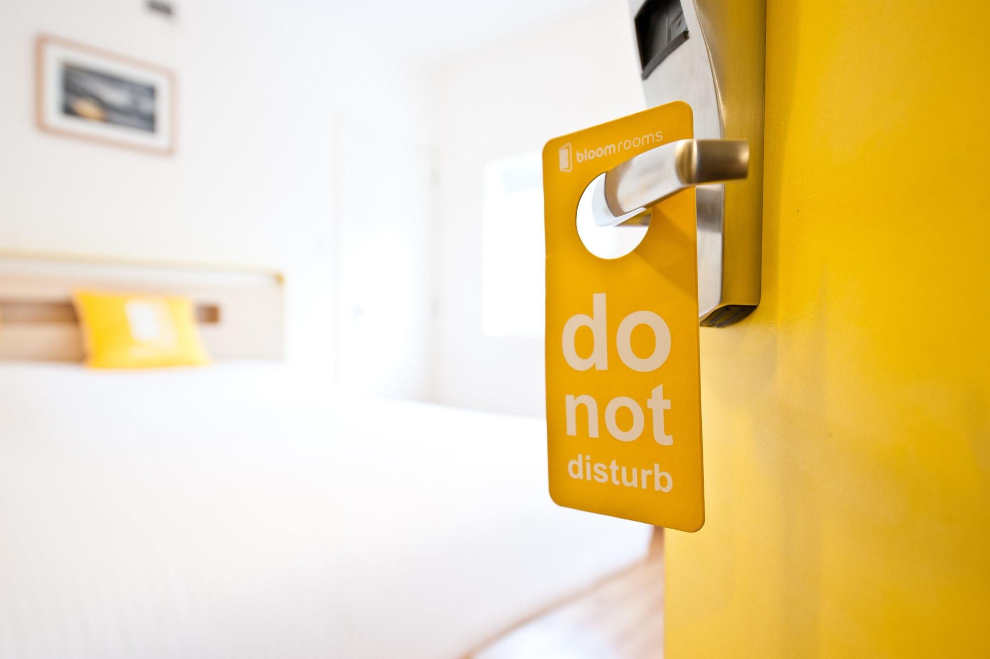 Hotel Bloomrooms @ Link Road 3*