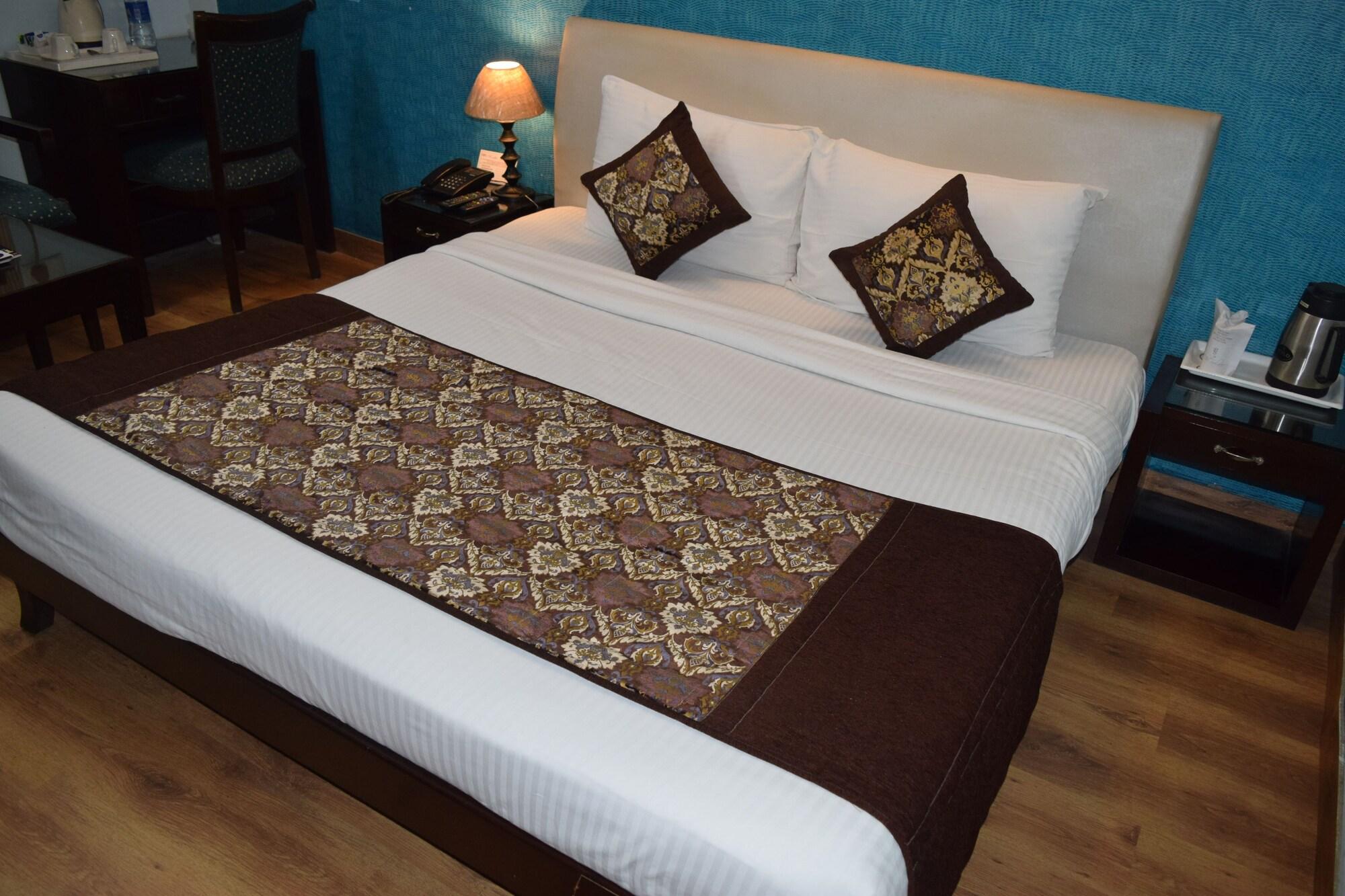 The Solace Hotel 2*