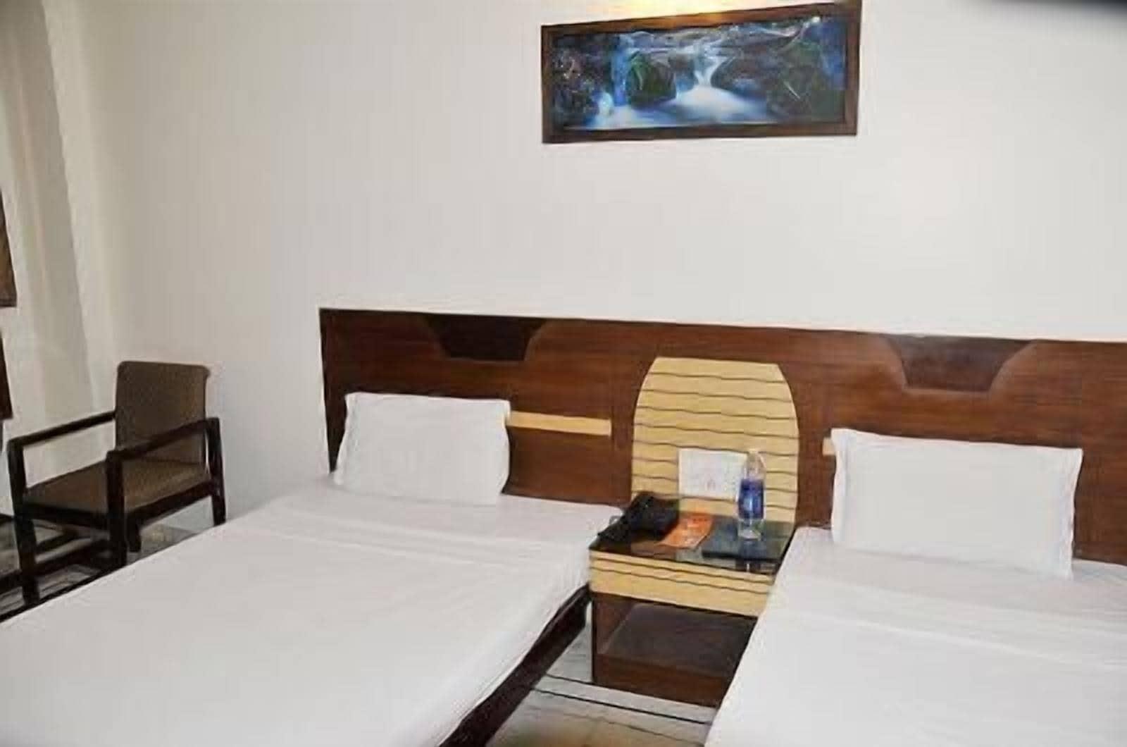 Sky Rich International - 05 Mins From Karol Bagh Metro Station 4*