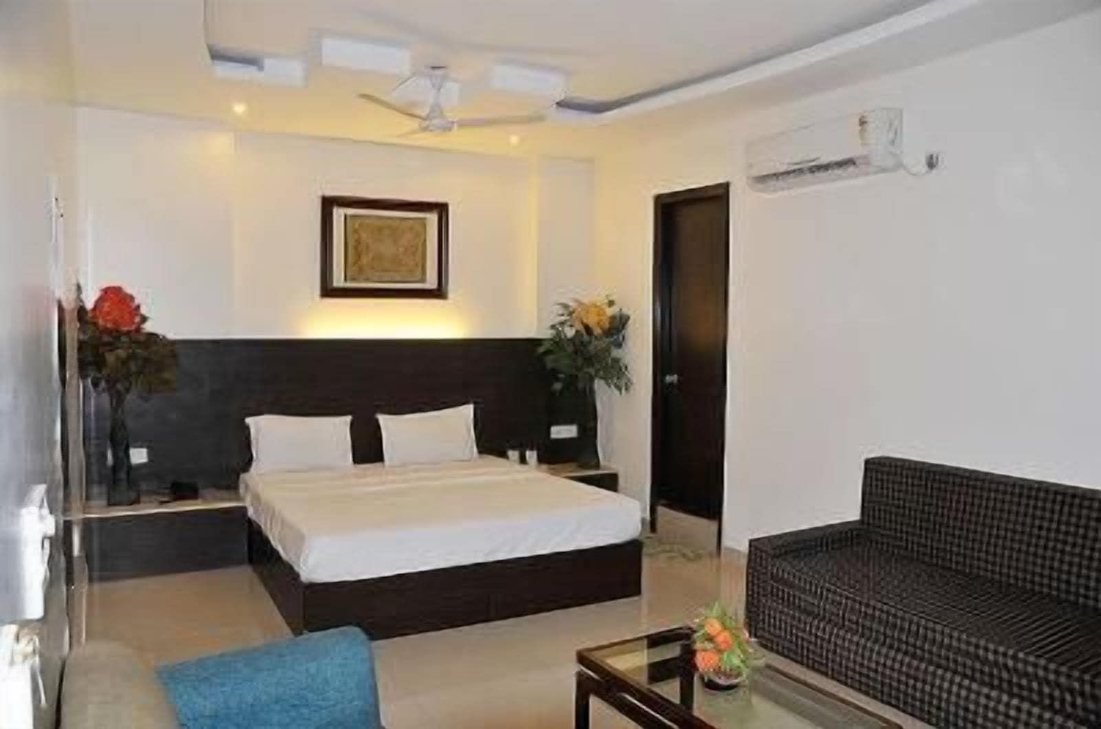 Sky Rich International - 05 Mins From Karol Bagh Metro Station 4*