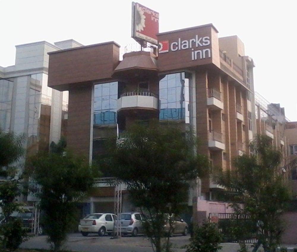 Clarks Kailash Colony 3* New Delhi
