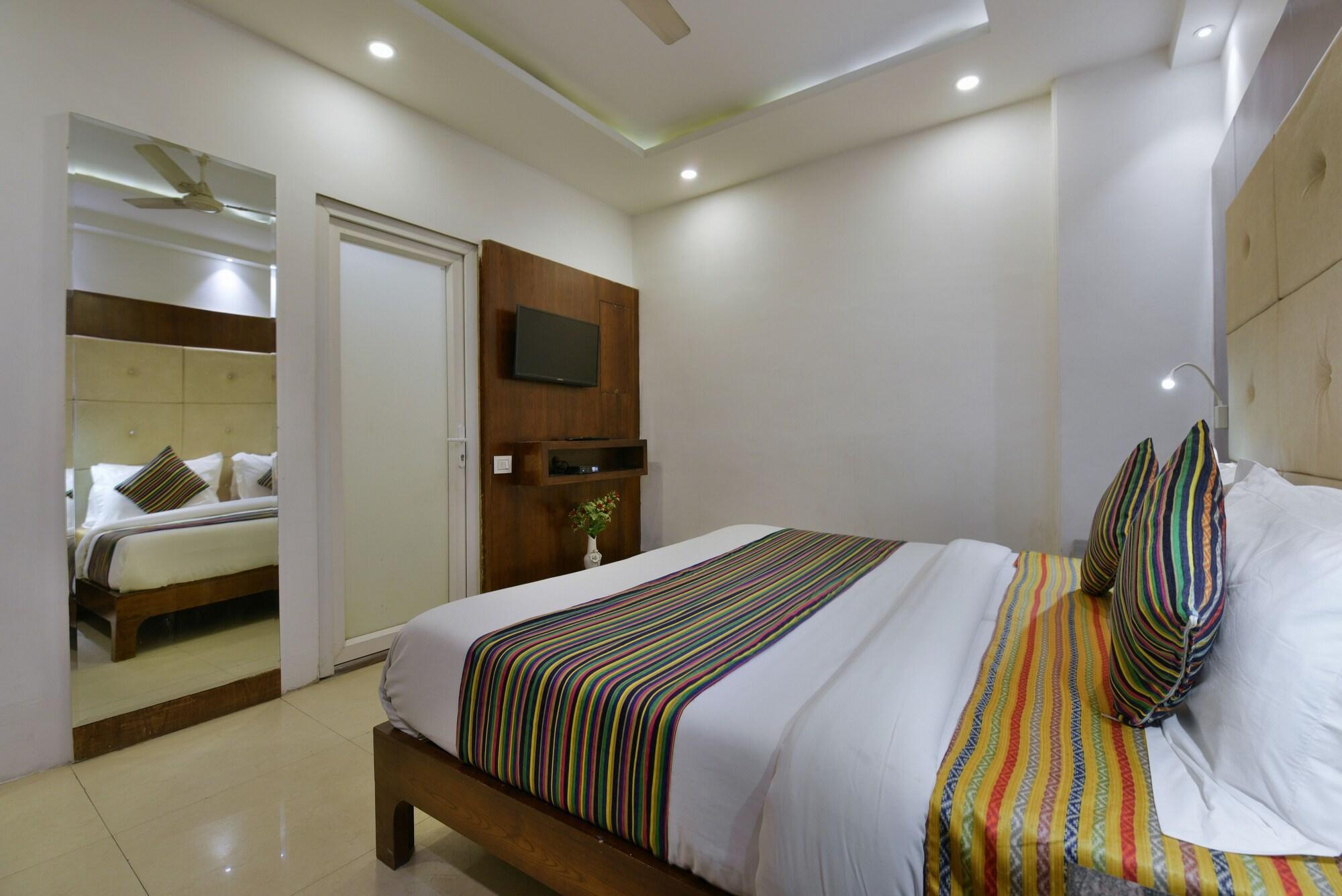 Capital O 2242 Yuvraj Deluxe Hotel 3*