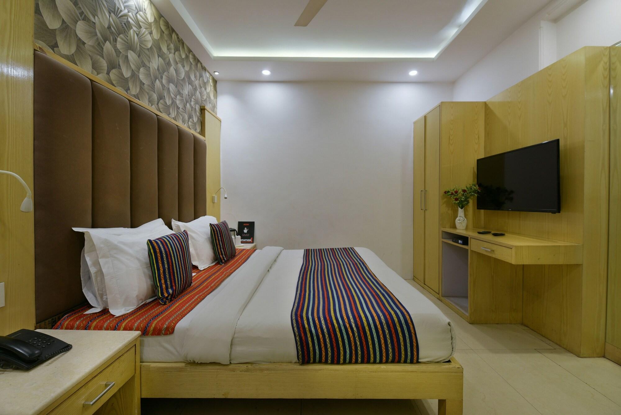 Capital O 2242 Yuvraj Deluxe 3* New Delhi