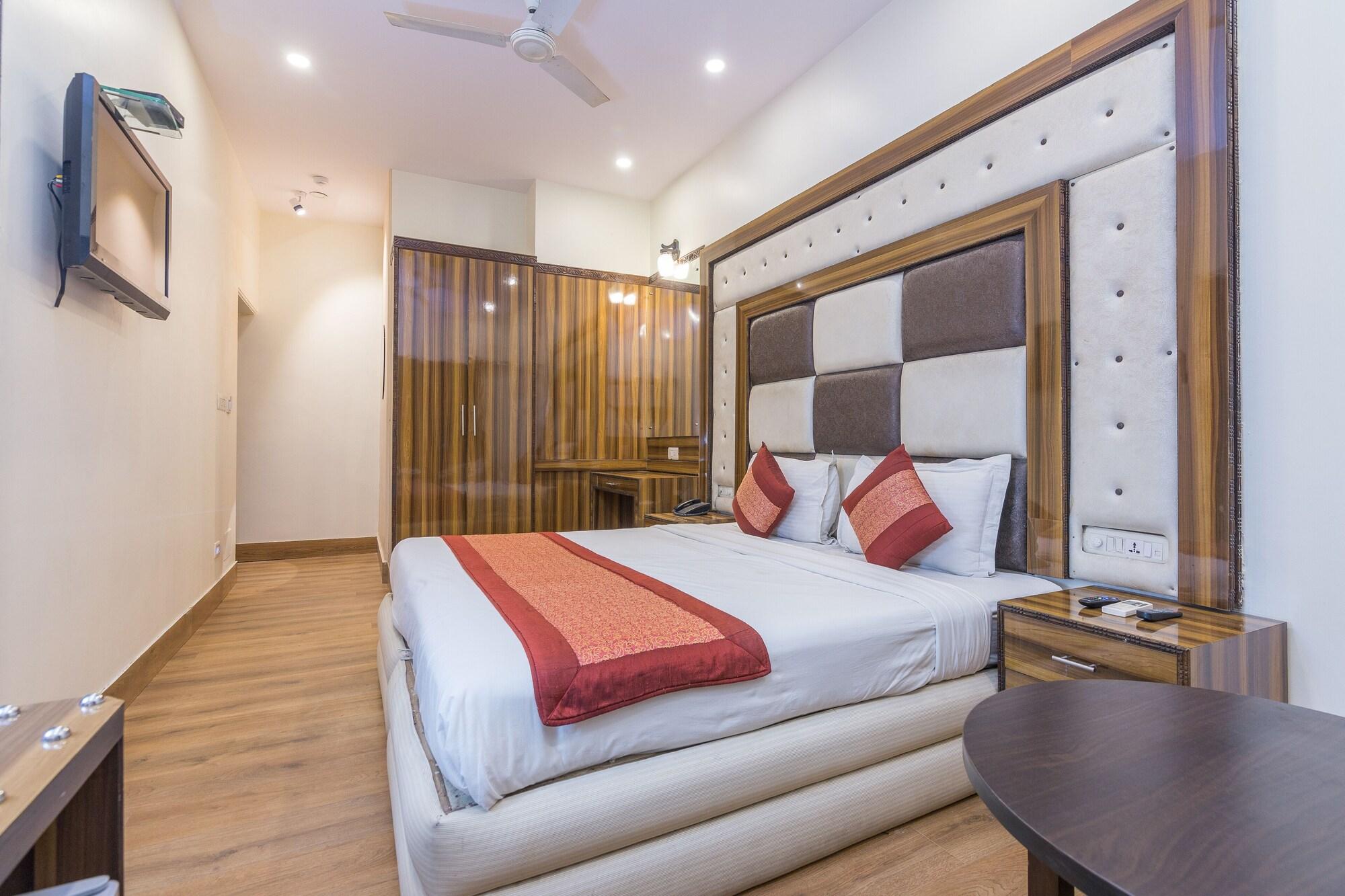 Rupam Hotel