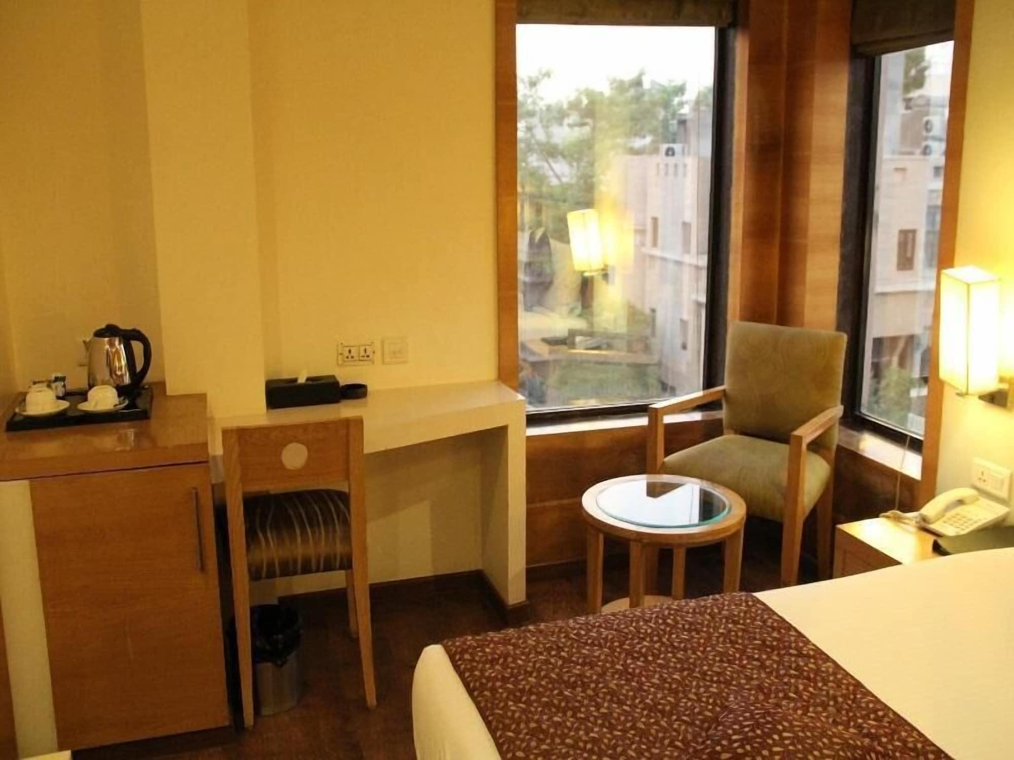 Hotel Almondz Nova Deli
