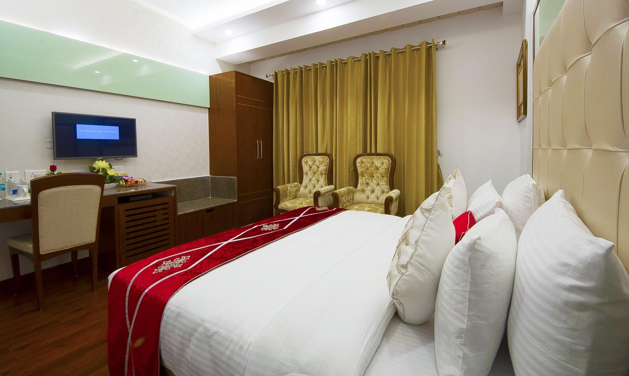 Swaran Palace Hotel 4*