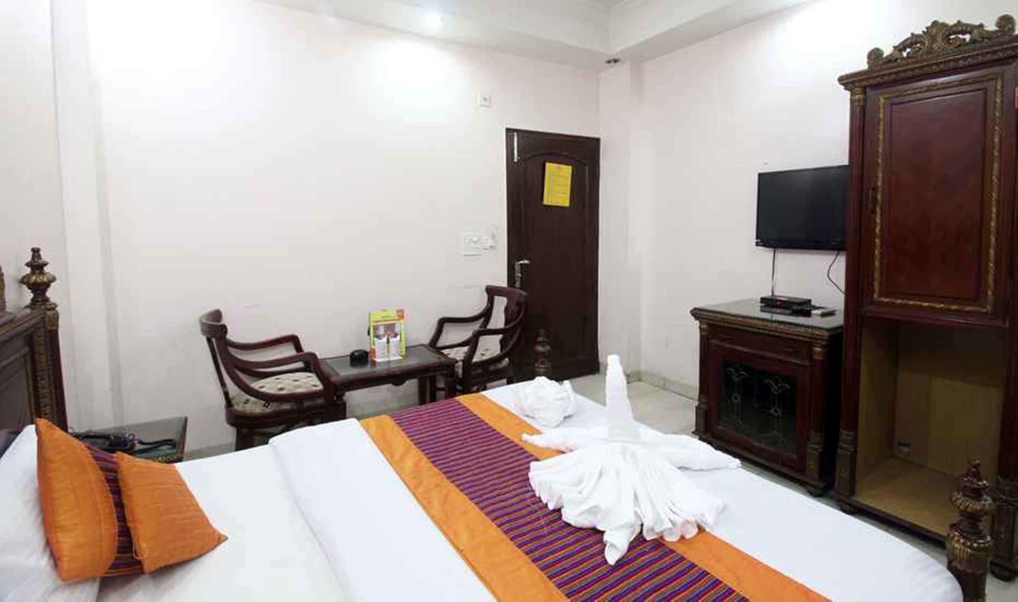 Hotel Legend - Walk-in From Railway Station