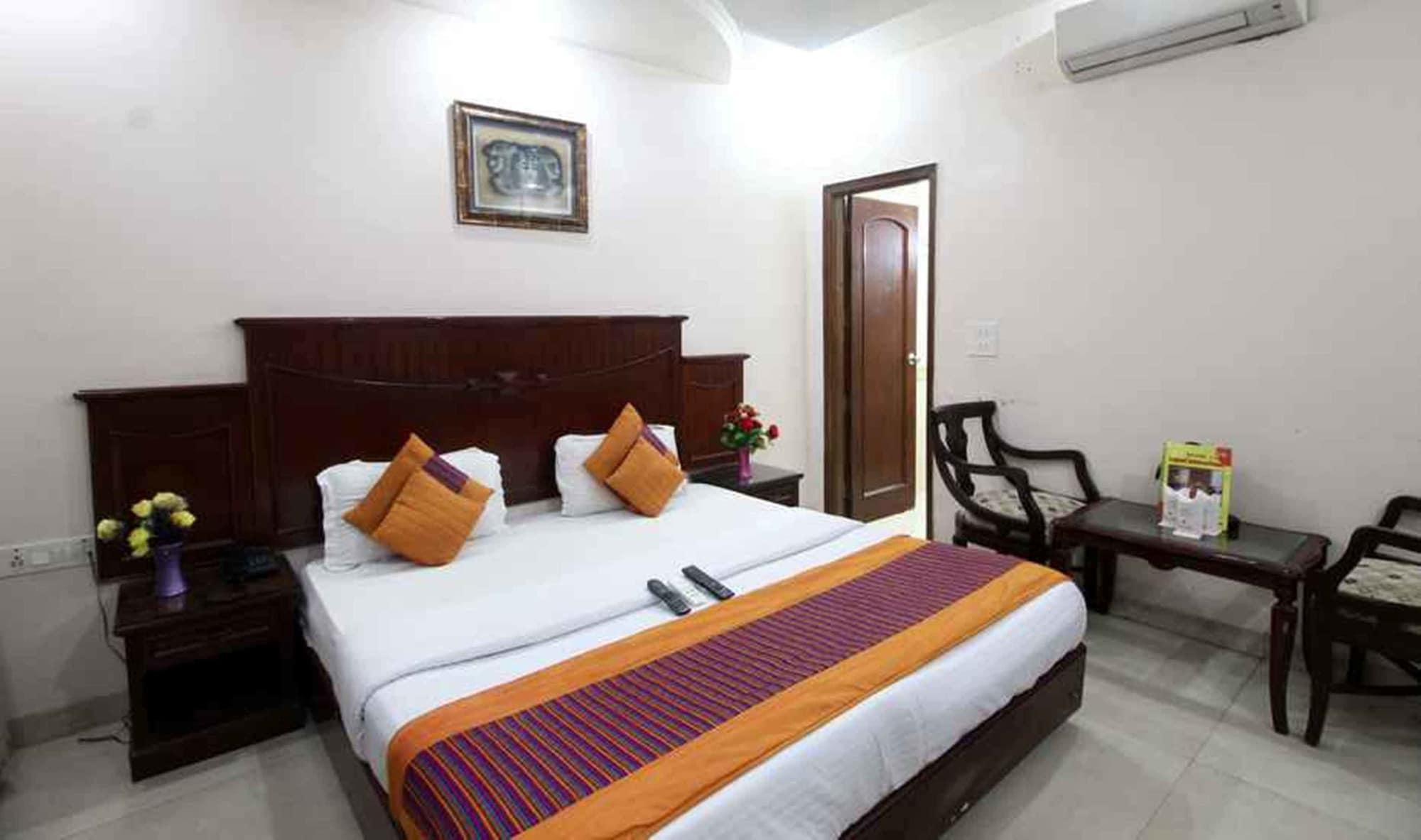 Legend - Walk-in From Railway Station Hotel 3*