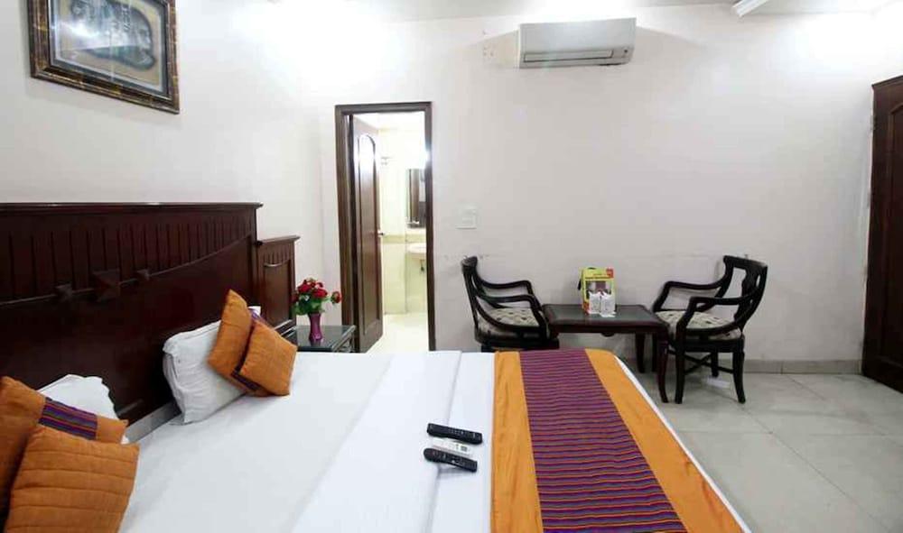 Hotel Legend - Walk-in From Railway Station