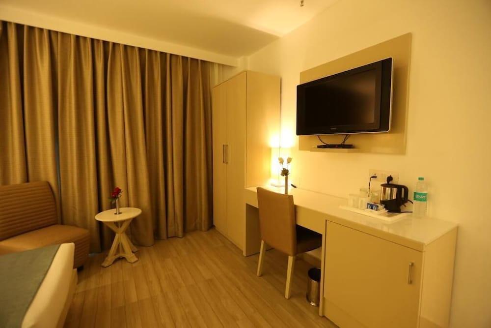 Hotel Shanti Palace West Patel Nagar