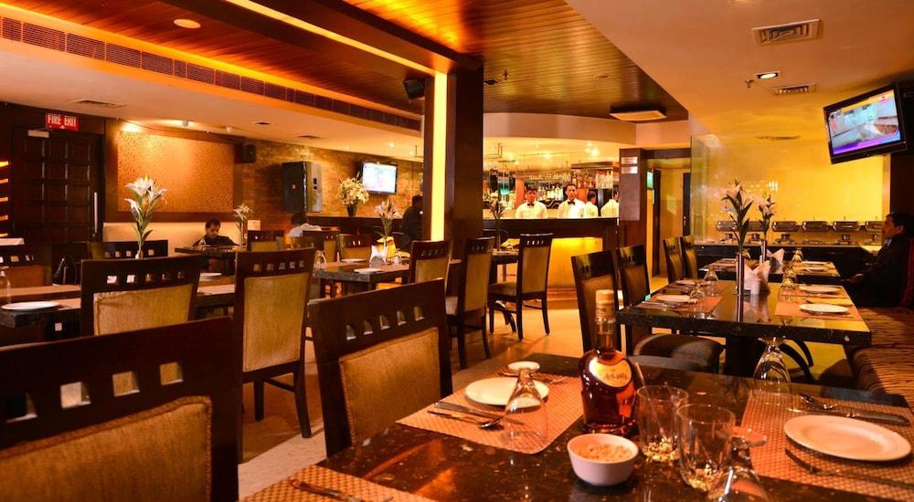 Shanti Palace West Patel Nagar 3* New Delhi