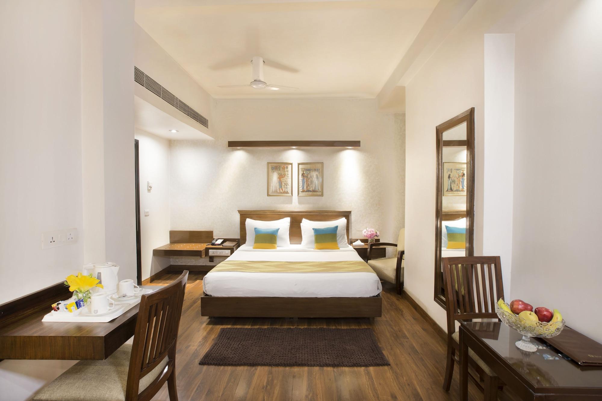 Rockland Hotel, C.r Park Hotel 4*
