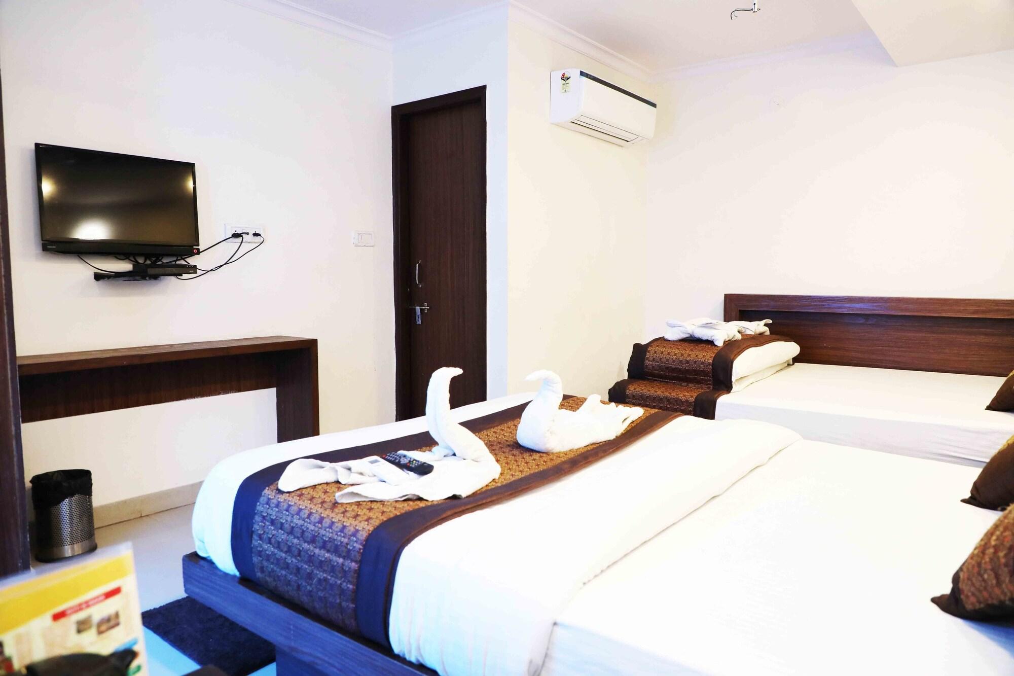 Hotel Oyo Flagship Kumar Palace 3*