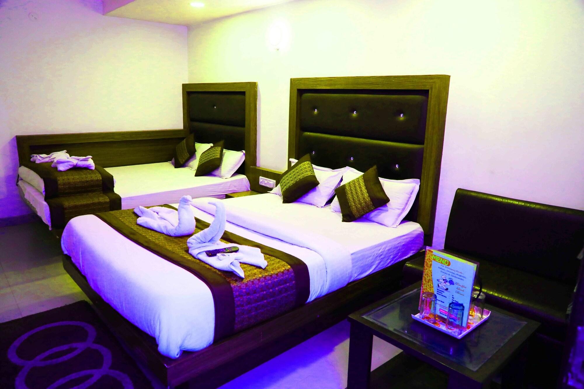Oyo Flagship Kumar Palace 3*