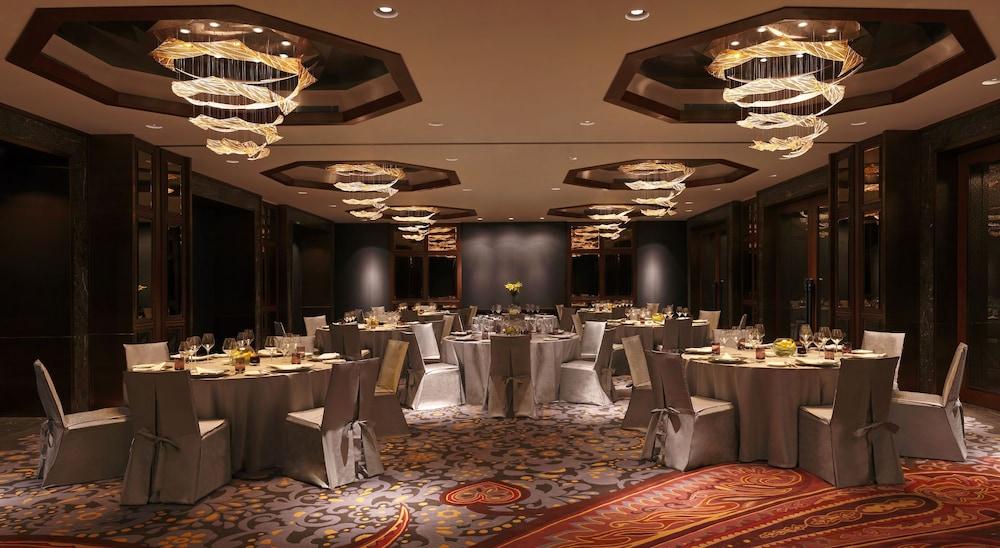 The Roseate Resort New Delhi