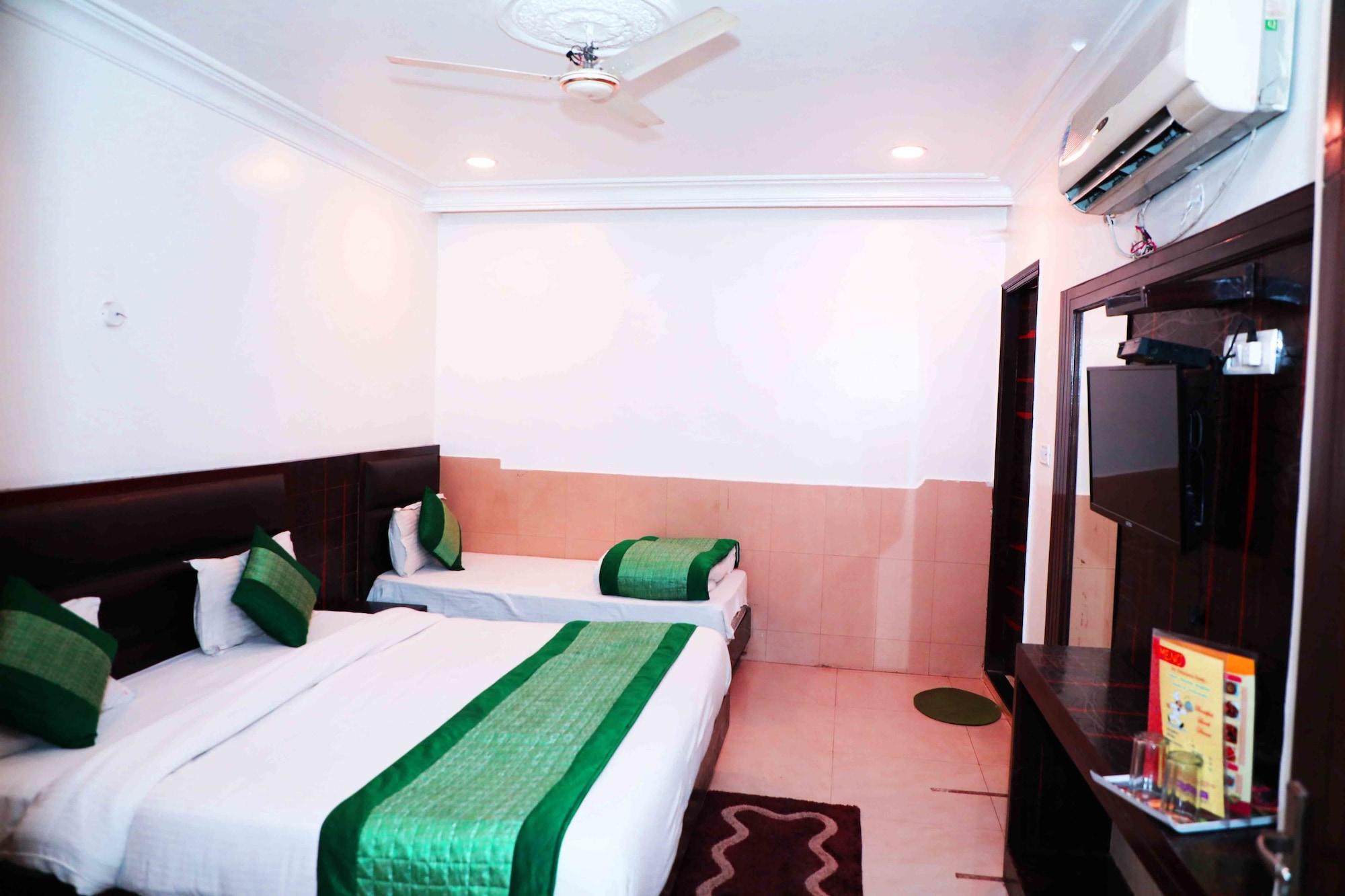 Hotel Oyo Flagship Kumar Palace