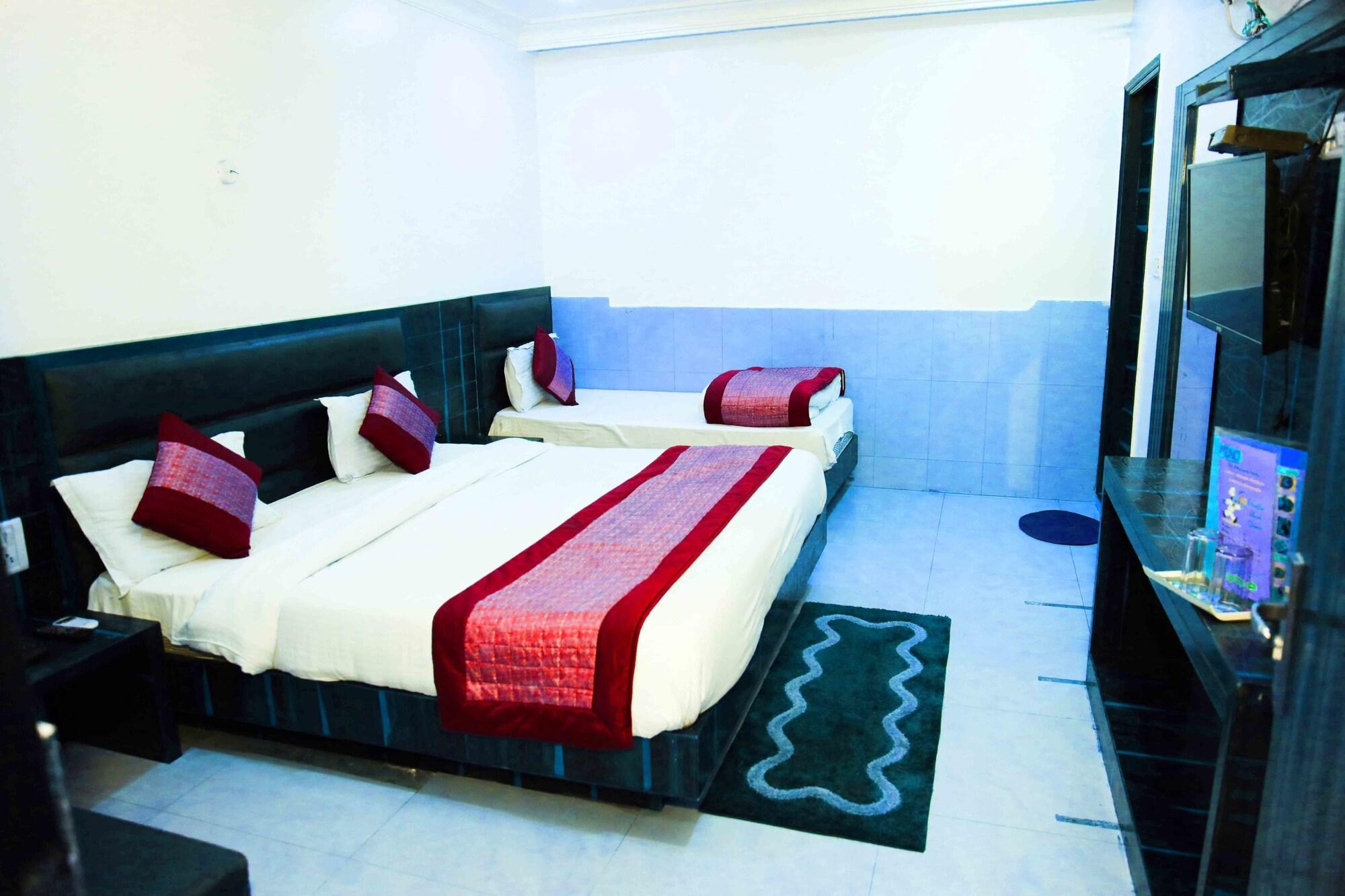 Oyo Flagship Kumar Palace 3*