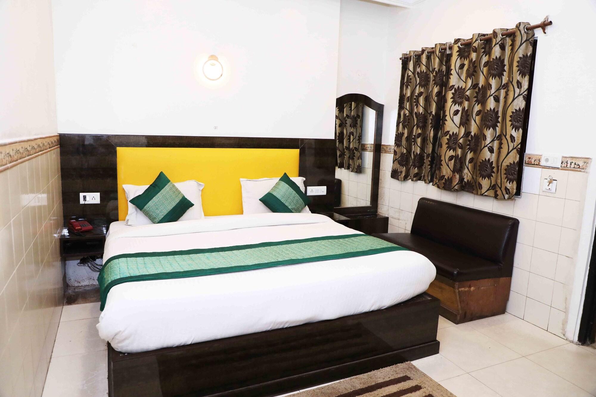 Hotel Oyo Flagship Kumar Palace