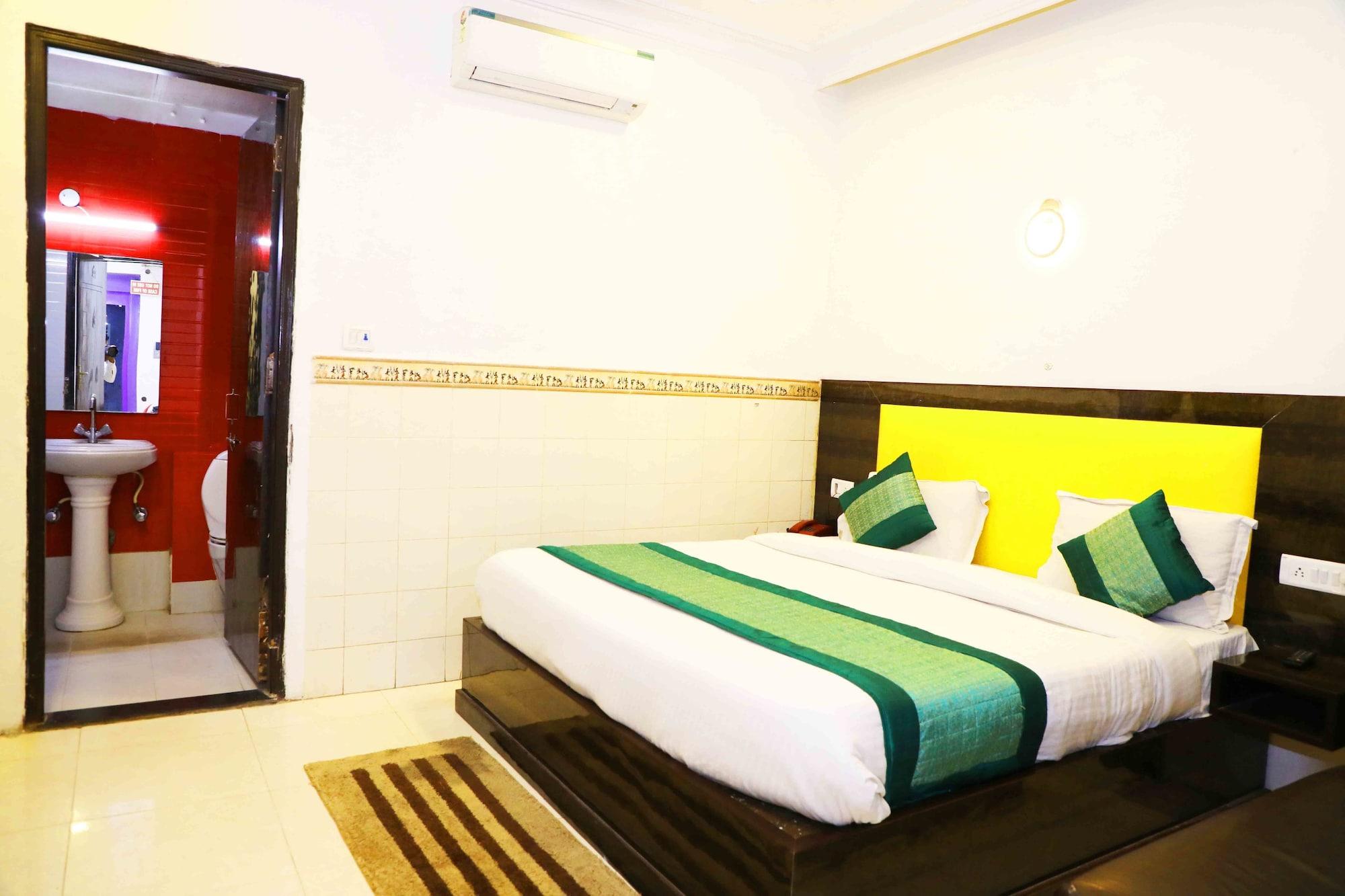 Oyo Flagship Kumar Palace Hotel New Delhi