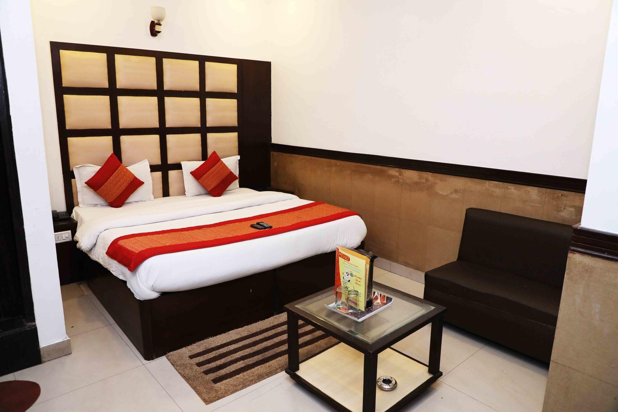 Oyo Flagship Kumar Palace 3*