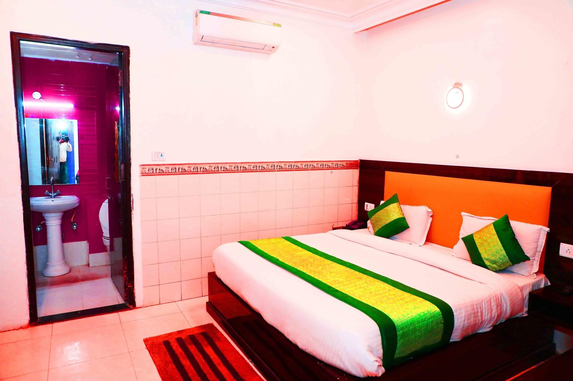 Oyo Flagship Kumar Palace Hotel 3*