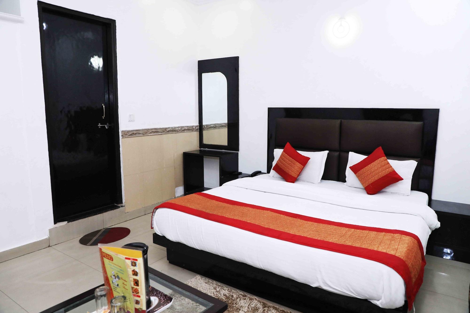 Oyo Flagship Kumar Palace Hotel New Delhi