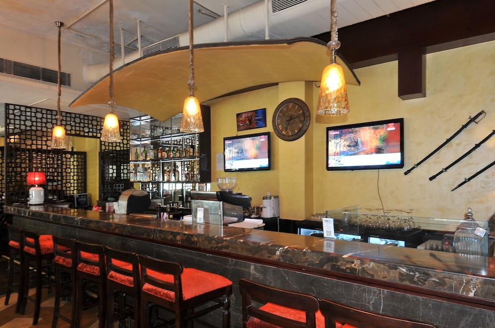 Qutub Residency Hotel