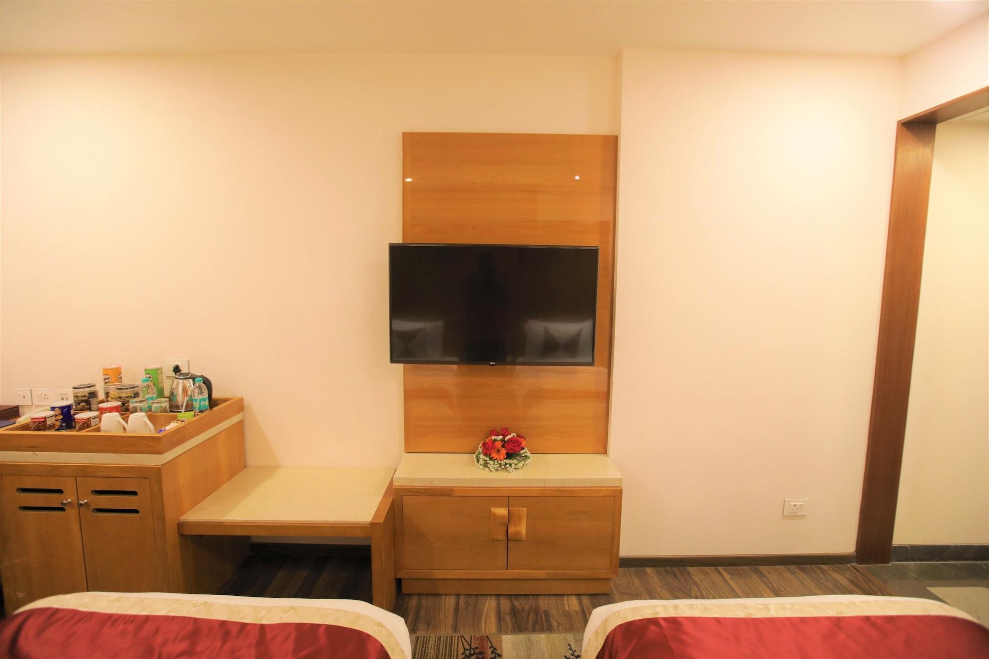 La Hotel *