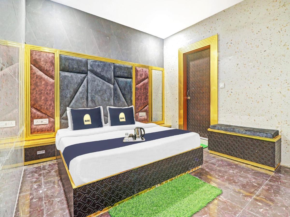 Townhouse Oak Pooth Haveli Hotel