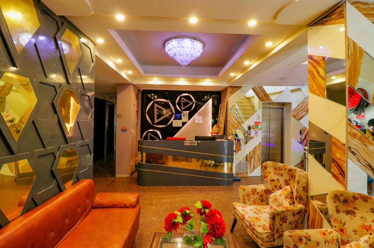 Staybook Aira Railway Station Paharganj Hotel