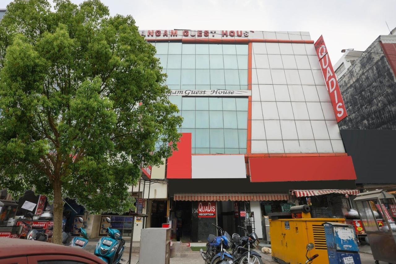 Oyo 74656 Quadis Kalkaji Devi