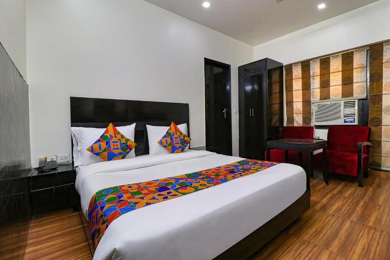 Fabhotel La Ola Hotel 3*