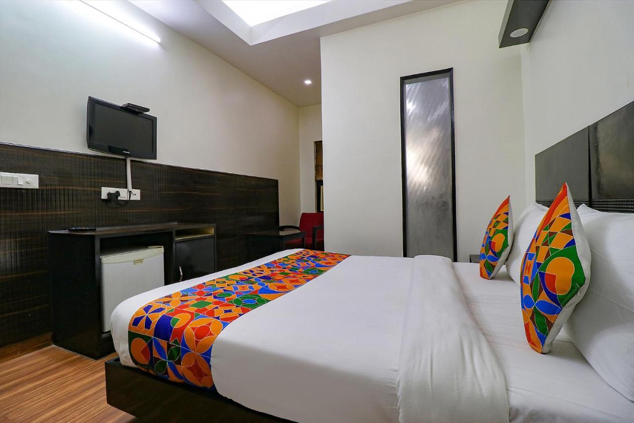 Fabhotel La Ola Hotel 3*