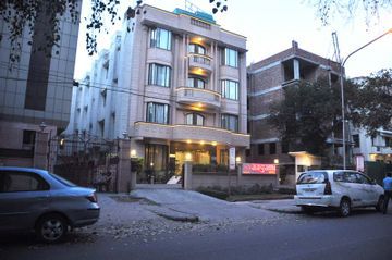 Treebo Check In By Oran Hotel
