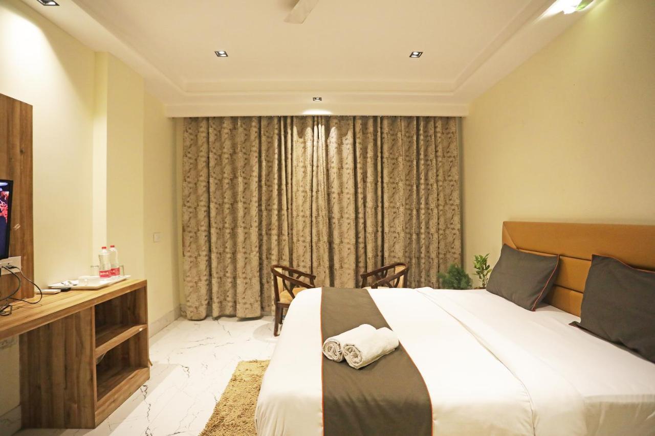 Goodluck Suites Near Delhi Airport Hotel