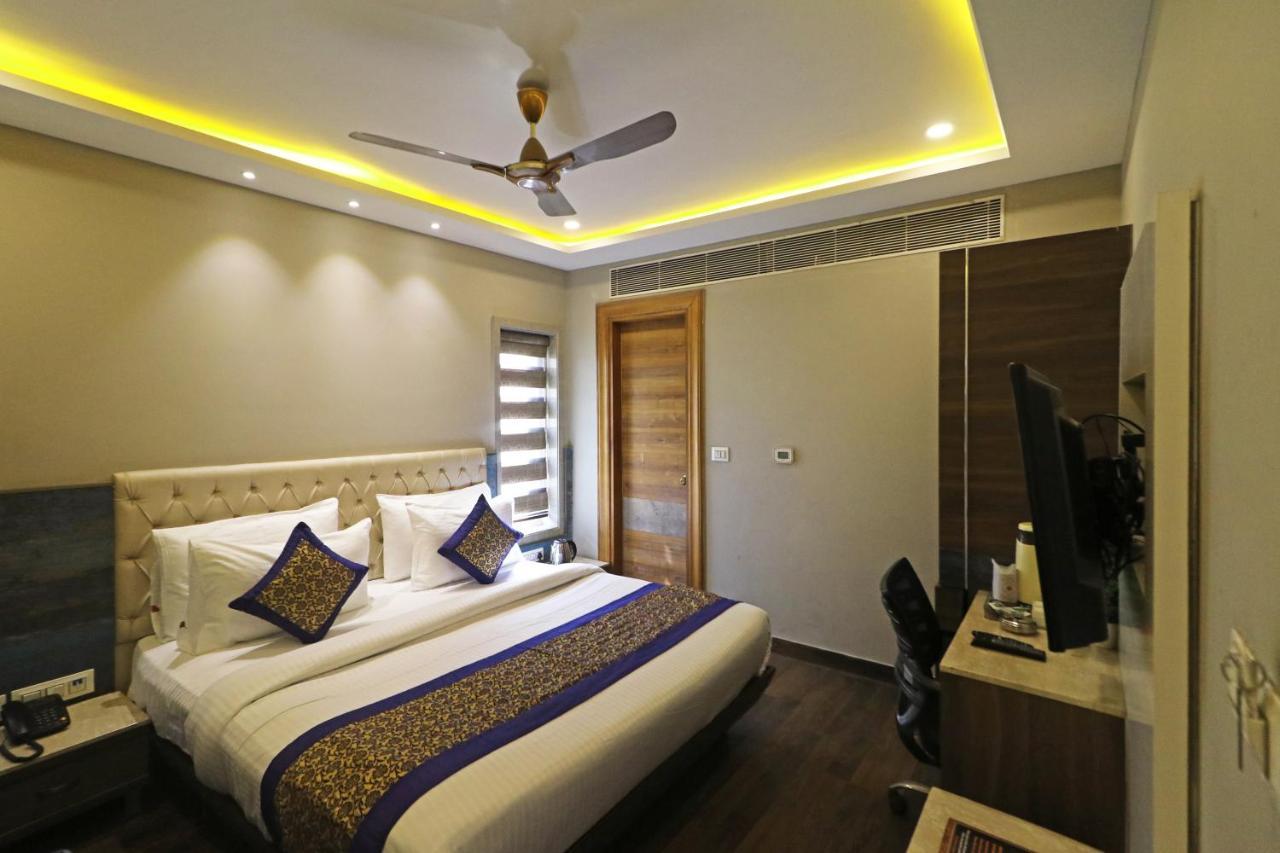 The Ivy Grand With Free Secured Parking Hotel New Delhi