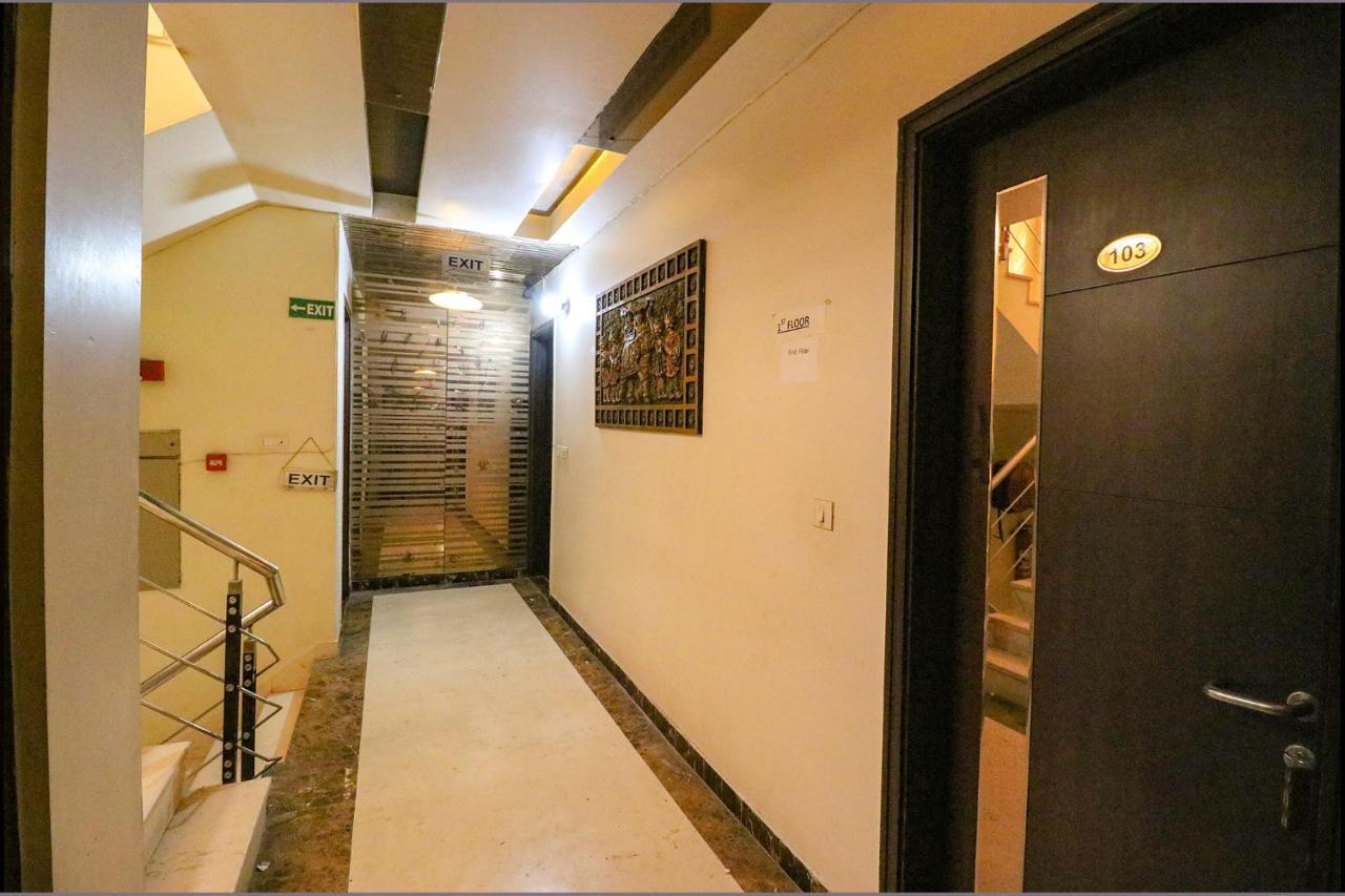 Fabexpress Yug Karol Bagh Hotel